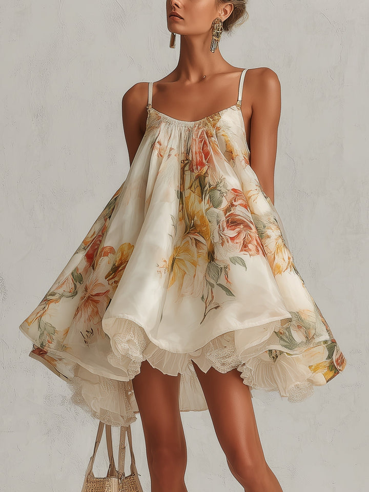 Blanche | Beiges florales Organza A-Linien-Minikleid mit Spitzenverzierungen