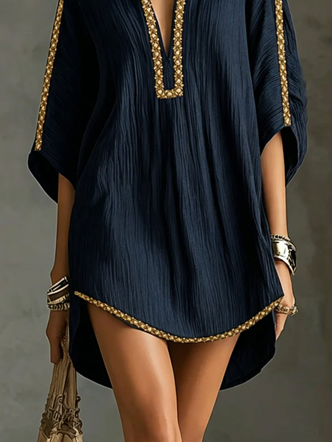 Mirella | Schwarzes Kaftan-Style Mini-Kleid mit tiefem V-Ausschnitt