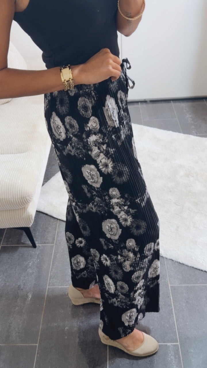 Leichte Plissee-Hose | Rosen-Muster Schwarz-Grau