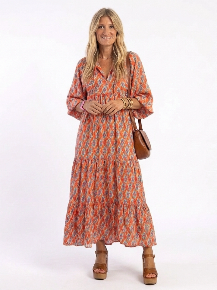 Amara | Midikleid mit V-Ausschnitt, geometrischem Druck und Volants