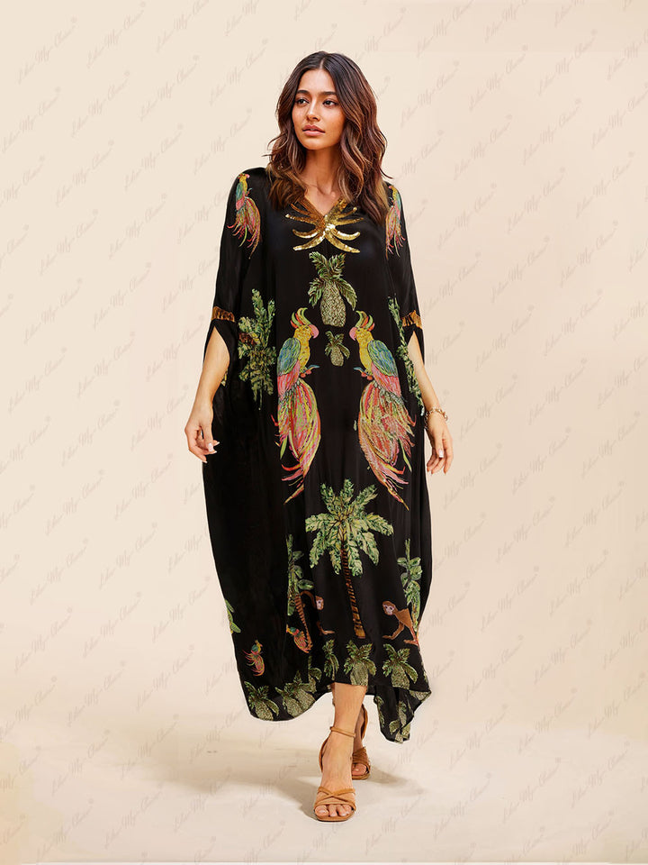 Robe mit schulterfreiem Schnitt
