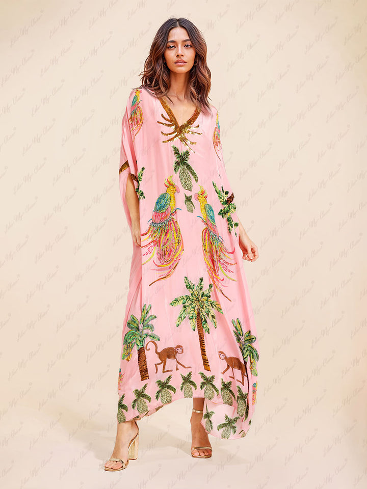 Robe mit schulterfreiem Schnitt