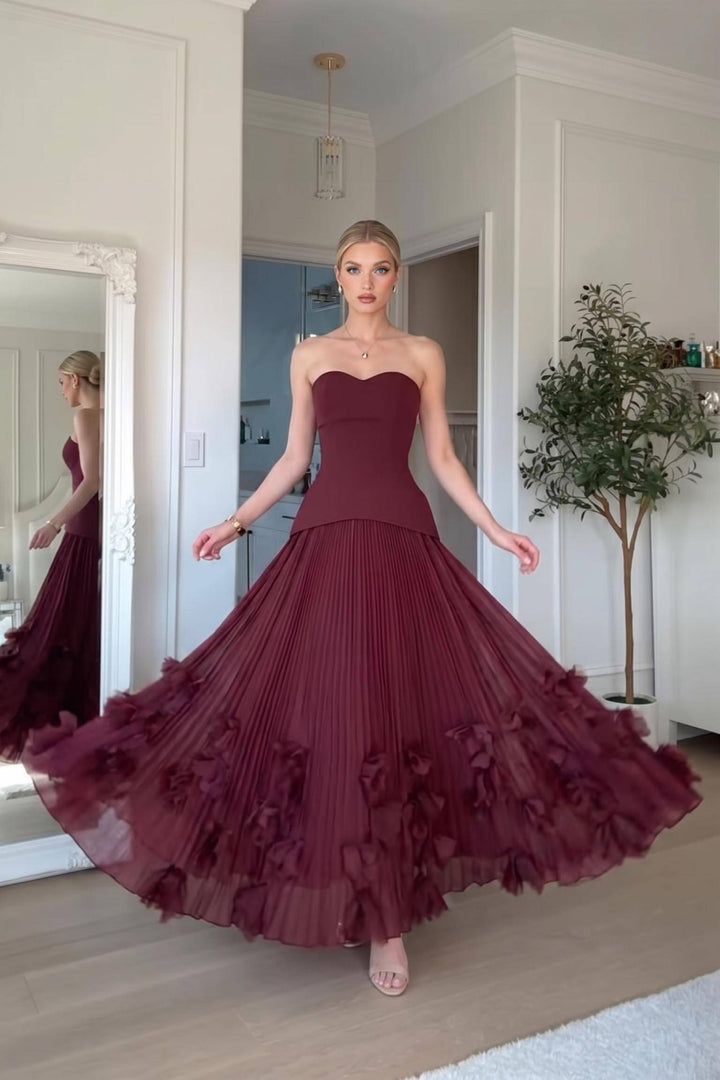 Maxikleid mit Blütenblatt-Design