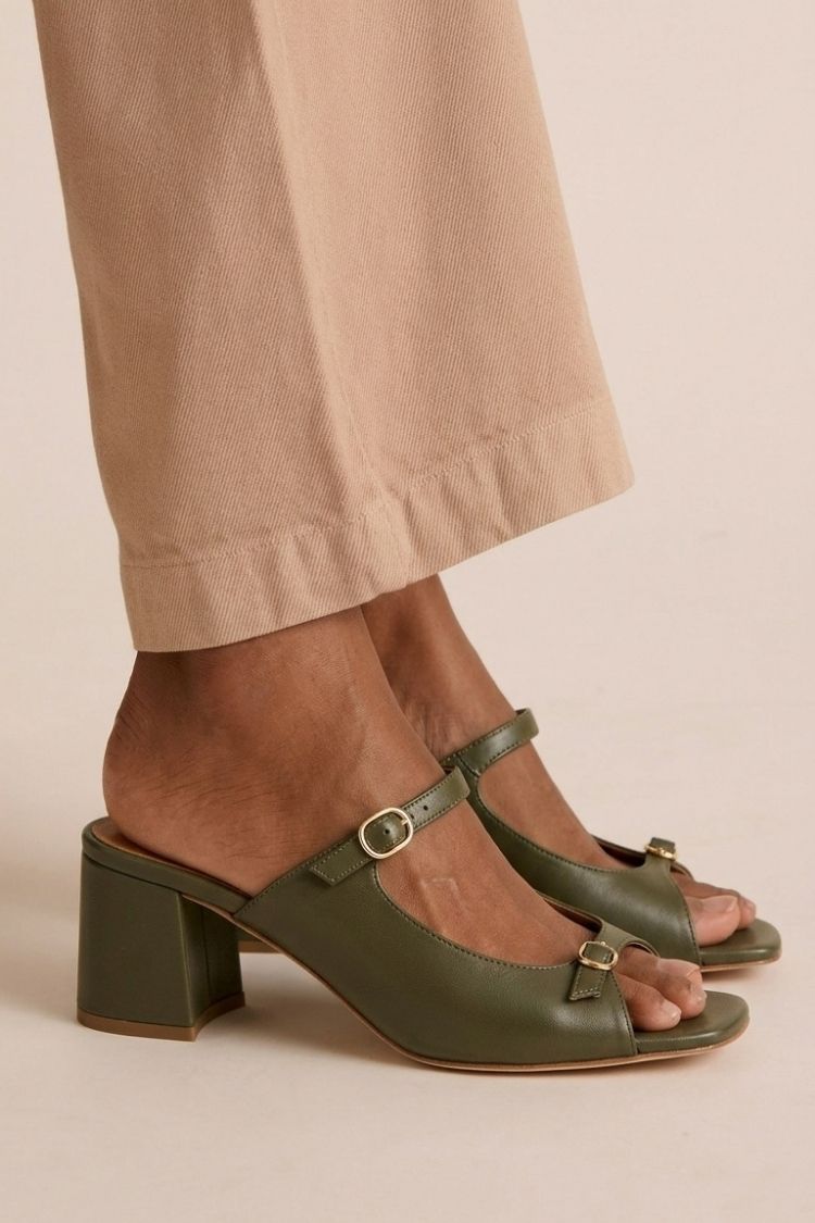 Breite Absatz Slingback Cut-Out Farbblock Gold