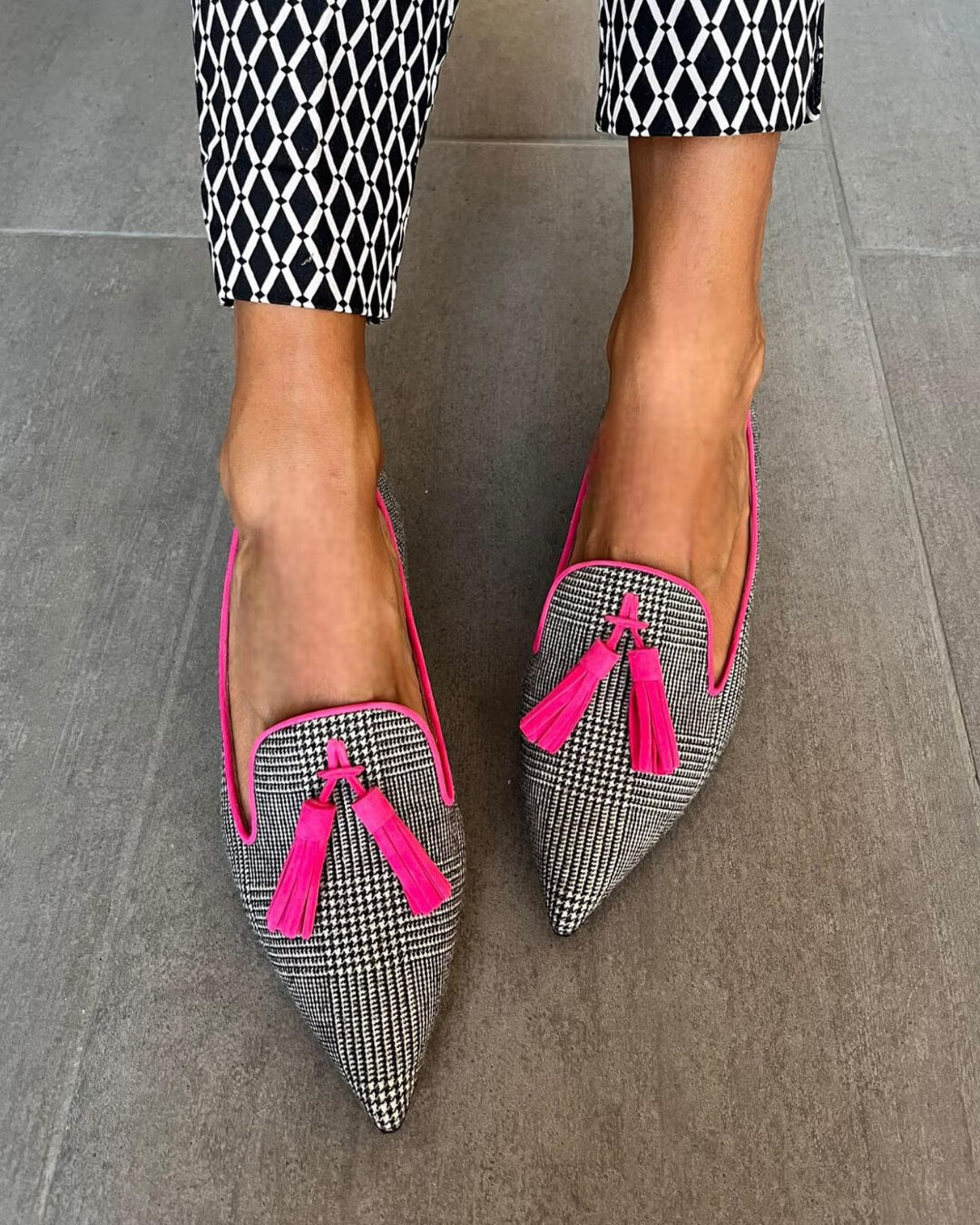 Mafalda | Spitzer Loafer mit fluoreszierenden Fransen