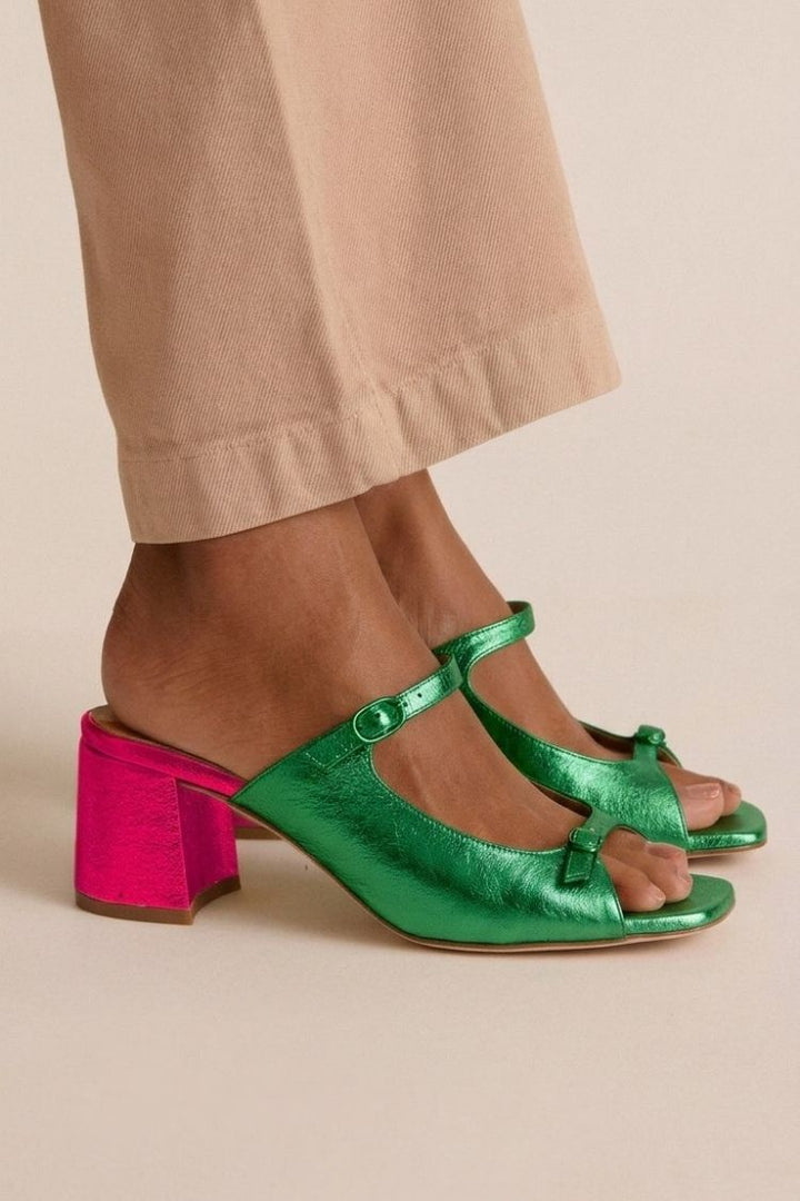 Breite Absatz Slingback Cut-Out Farbblock Gold