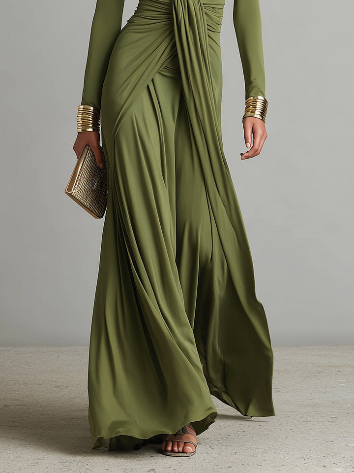 Olivgrünes Satin-Maxikleid mit V-Ausschnitt