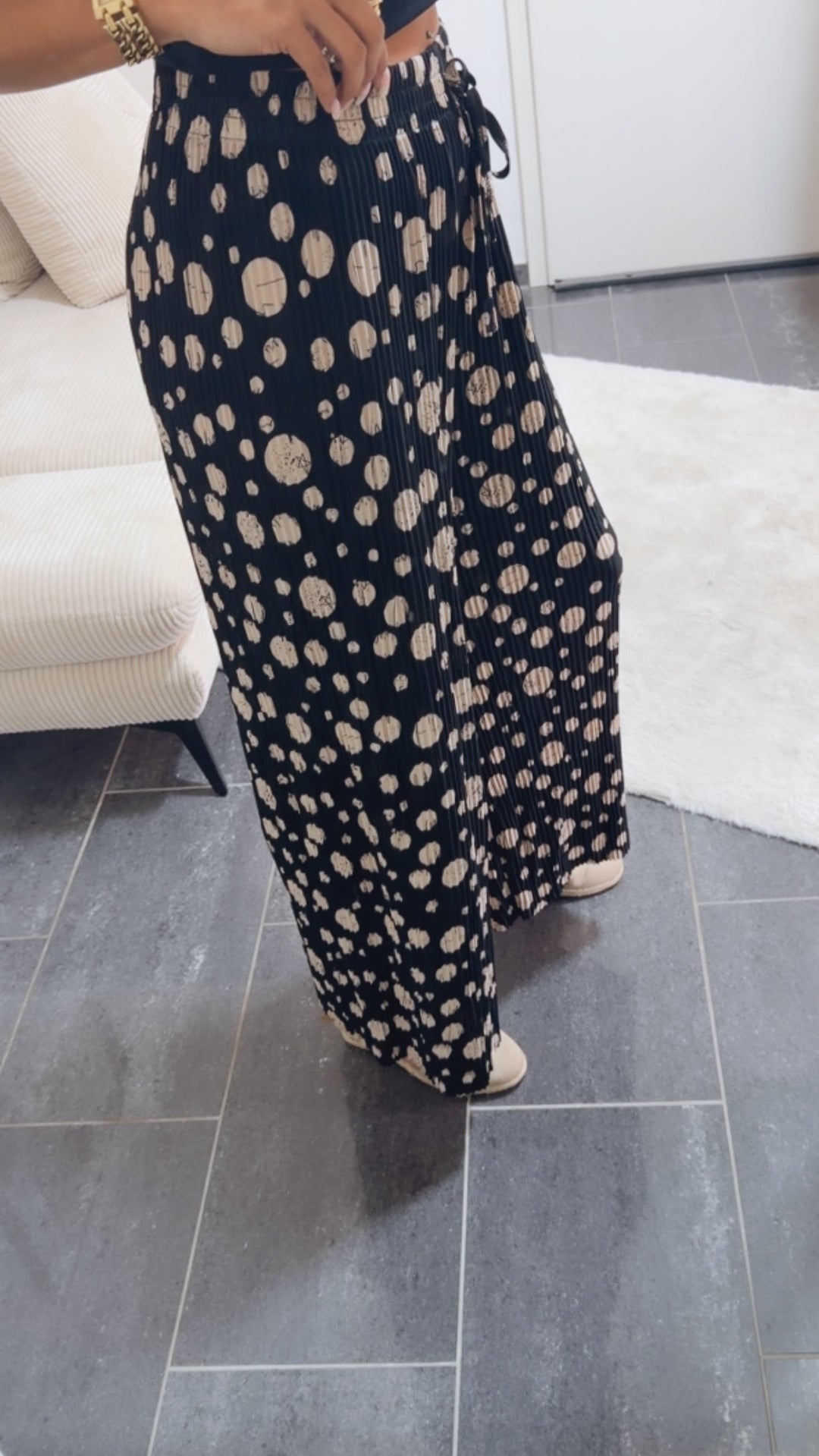 Leichte Plissee-Hose | Punkte Schwarz-Beige