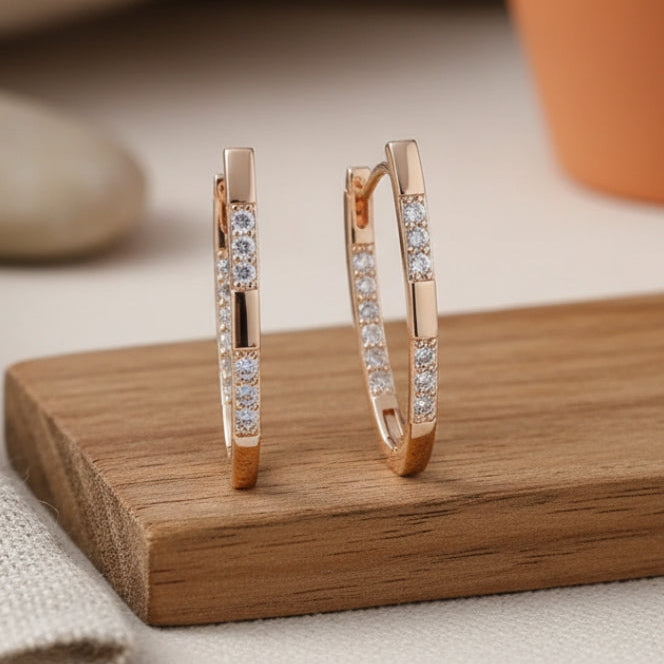 Elegante Ohrringe aus vergoldetem Zirkonia