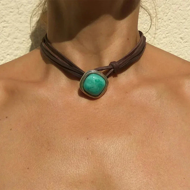 Agnese™ - Choker aus Leder mit Türkis