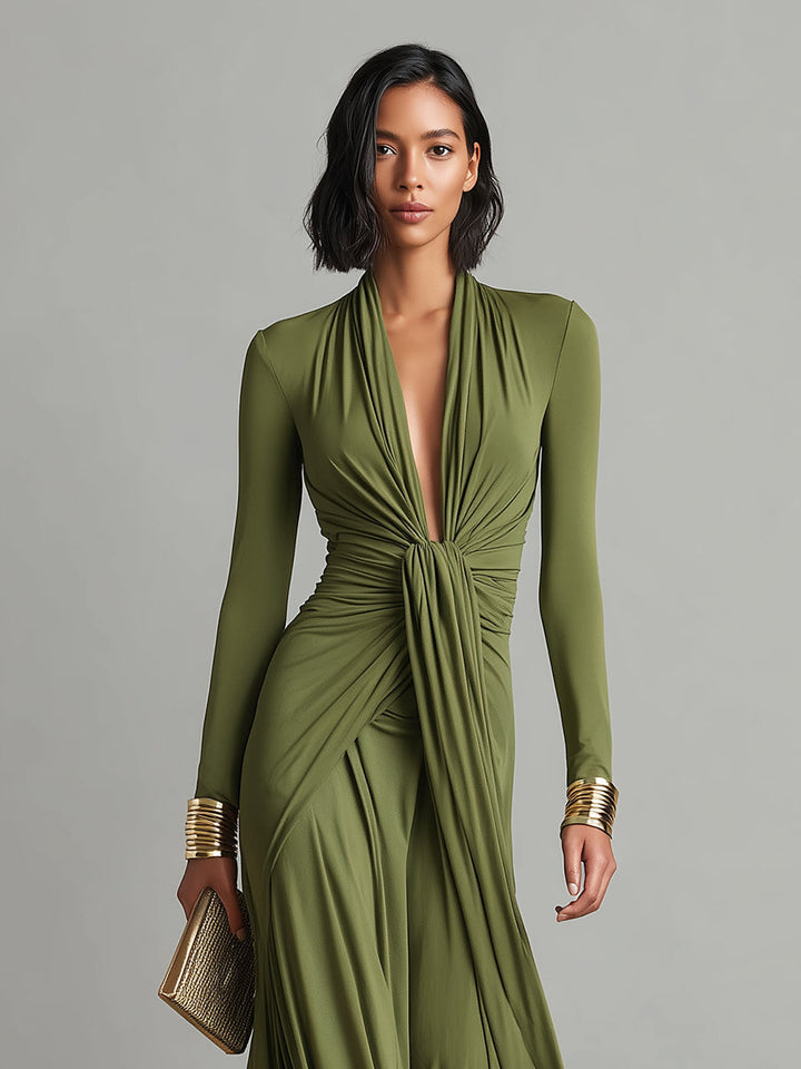 Olivgrünes Satin-Maxikleid mit V-Ausschnitt