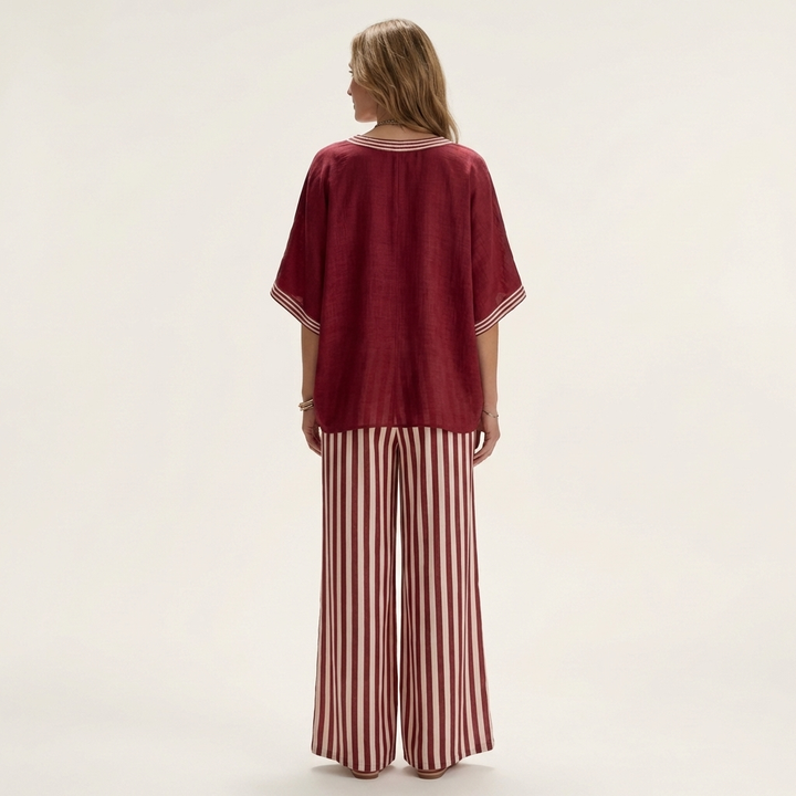 Lidewij Set mit V-Ausschnitt Top und gestreifter Hose