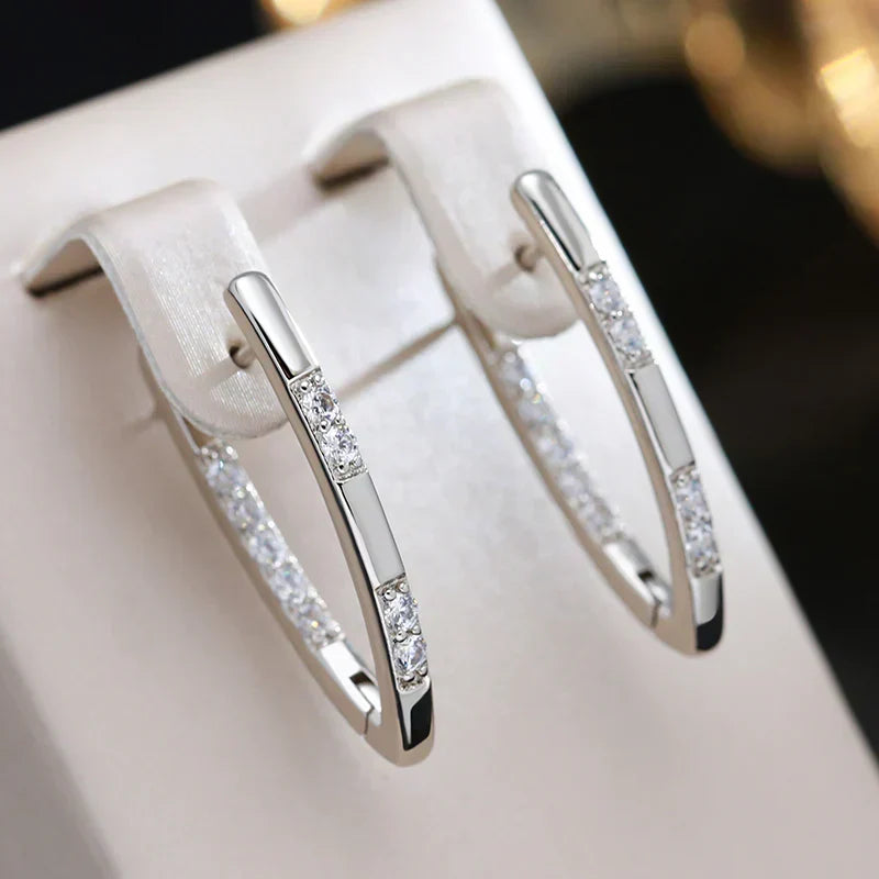 Elegante Ohrringe aus vergoldetem Zirkonia