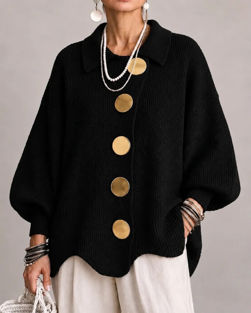 Svea | Oversize-Strickjacke mit goldfarbenen Knöpfen
