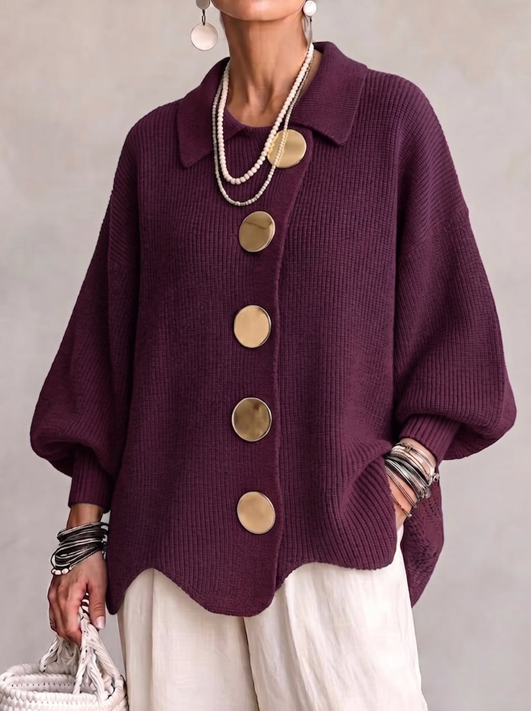 Svea | Oversize-Strickjacke mit goldfarbenen Knöpfen