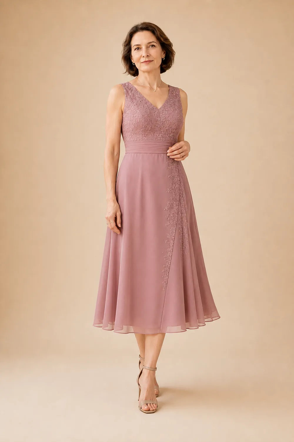 Chiffon-Midi-Kleid mit V-Ausschnitt und Spitzen-Details