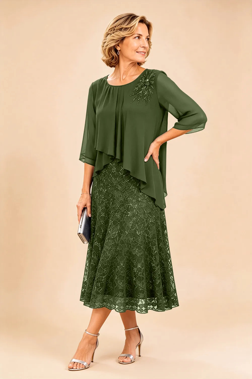 Chiffonkleid für die Mutter der Braut mit Spitzenoverlay