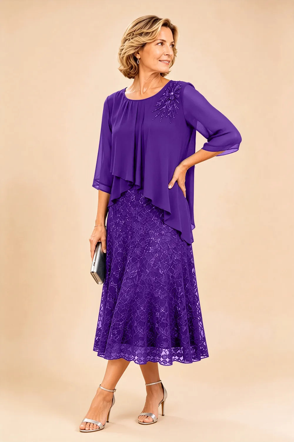 Chiffonkleid für die Mutter der Braut mit Spitzenoverlay