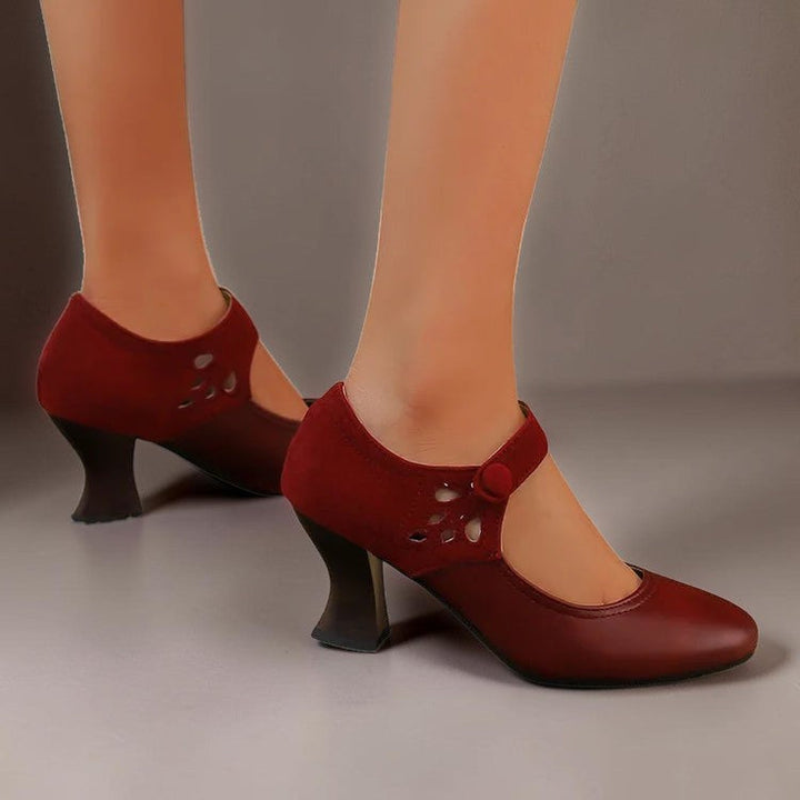 Wildleder Pumps mit Knöchelriemen Camille