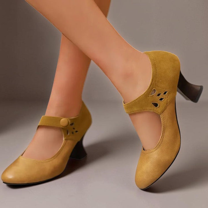 Wildleder Pumps mit Knöchelriemen Camille