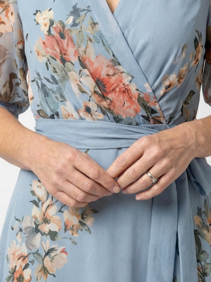 Elowen | Wickel-Maxikleid mit V-Ausschnitt und Blumendruck